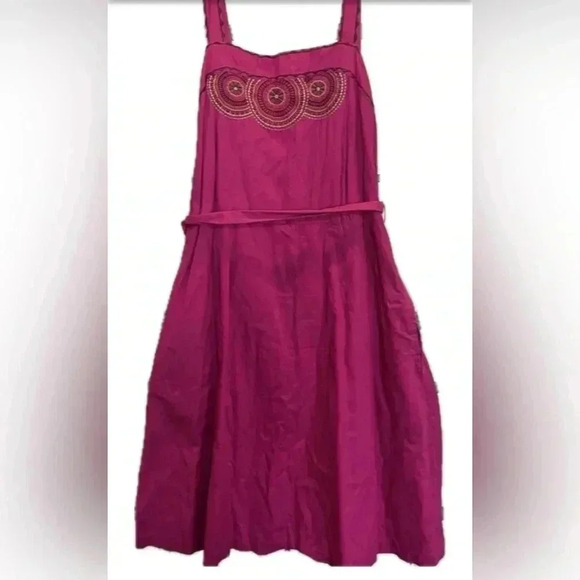 Tommy Hilfiger Dresses & Skirts - Tommy Hilfiger vintage hot pink dress with embroidery detail and belt size 10